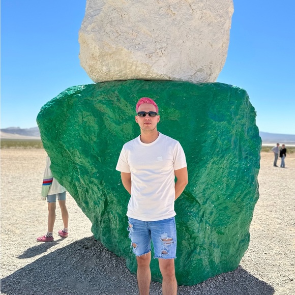 Meet your Posher, Moises - Picture 3 of 4